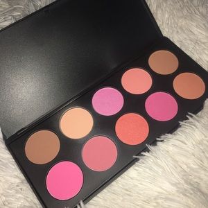 HUGE SALE‼️ BH Cosmetics 10 Blush Palette